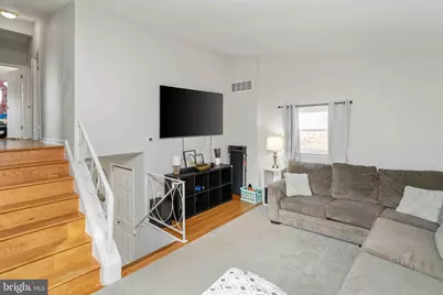 915 Flora, Upper Chichester, PA 19061 - Photo 5