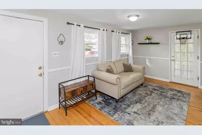 915 Flora, Upper Chichester, PA 19061 - Photo 3