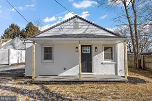 2109 Ferncroft Ave, Upper Chichester, PA 19061 - Photo 1