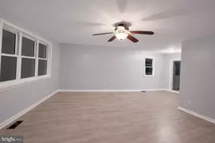 1110 Wynnbrook Rd, Secane, PA 19018 - Photo 7