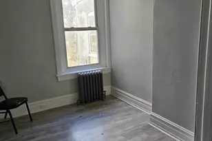 1031 Hyatt St, Chester, PA 19013 - Photo 11