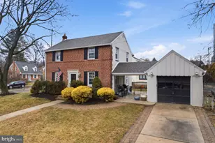 1045 Edgerton Rd, Secane, PA 19018 - Photo 3