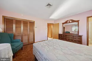 913 Woodside Ave, Secane, PA 19018 - Photo 13