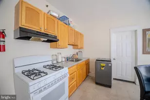 323 W 7th St, Chester, PA 19013 - Photo 17