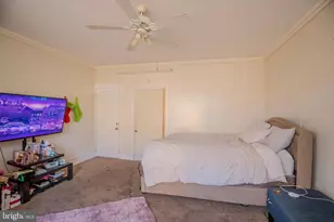 323 W 7th St, Chester, PA 19013 - Photo 35