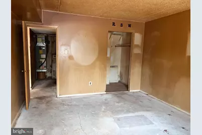 5200 Hilltop Drive #EE1, Brookhaven, PA 19015 - Photo 7