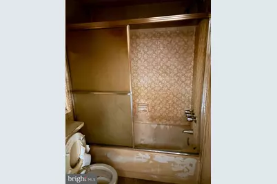 5200 Hilltop Drive #EE1, Brookhaven, PA 19015 - Photo 11