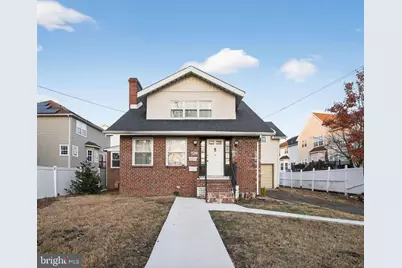 720 Kedron Avenue, Morton, PA 19070 - Photo 1