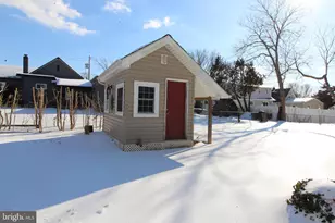 1335 Apple St, Upper Chichester, PA 19061 - Photo 7