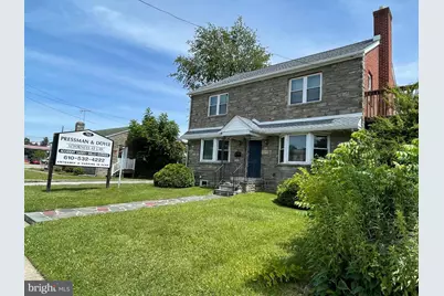 712 W Macdade Boulevard, Folsom, PA 19033 - Photo 1