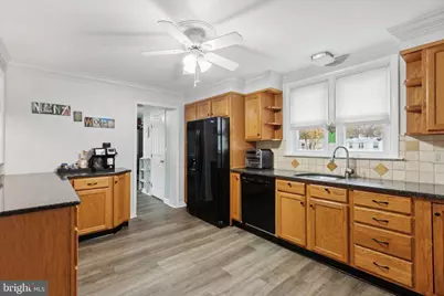 712 Bartram Avenue, Darby, PA 19023 - Photo 9