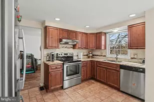 24 Berkley Rd, Broomall, PA 19008 - Photo 5