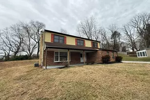 745 Windsor Pl, Wallingford, PA 19086 - Photo 1