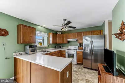 708 Heather Ln, Aston, PA 19014 - Photo 9