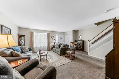 708 Heather Ln, Aston, PA 19014 - Photo 3