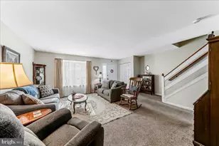 708 Heather Ln, Aston, PA 19014 - Photo 3