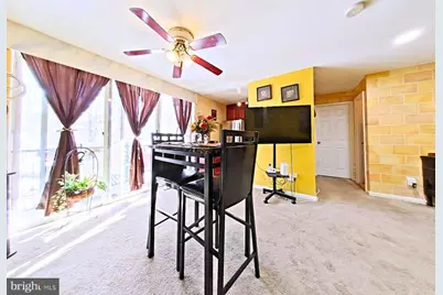 100 E Glenolden Avenue #E-21, Glenolden, PA 19036 - Photo 5