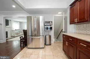 227 E Hathaway Ln, Havertown, PA 19083 - Photo 17