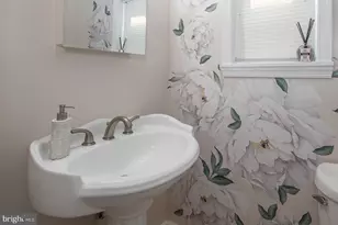 227 E Hathaway Ln, Havertown, PA 19083 - Photo 25