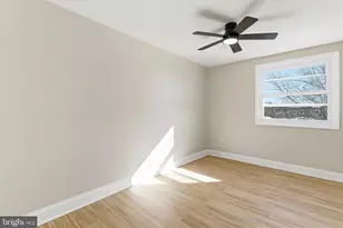 2003 Heather Rd, Folcroft, PA 19032 - Photo 17