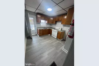 814 Upland Street, Chester, PA 19013 - Photo 5