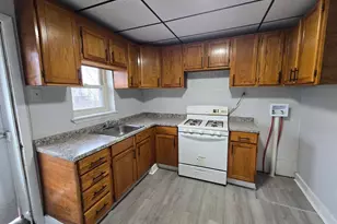 814 Upland St, Chester, PA 19013 - Photo 3