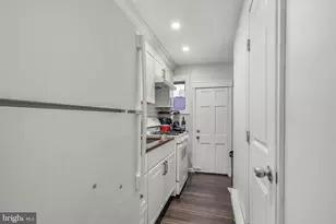 41 N Keystone Ave, Upper Darby, PA 19082 - Photo 15