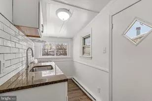 41 N Keystone Ave, Upper Darby, PA 19082 - Photo 11