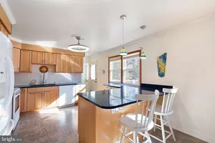 2416 W Colonial Dr, Upper Chichester, PA 19061 - Photo 9