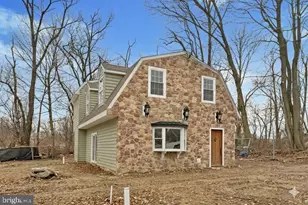 2034 Locust St, Upper Chichester, PA 19061 - Photo 3