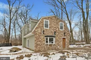 2034 Locust St, Boothwyn, PA 19061 - Photo 3