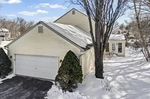 1103 Red Oak Dr, Garnet Valley, PA 19060 - Photo 3