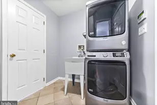 1103 Red Oak Dr, Garnet Valley, PA 19060 - Photo 25