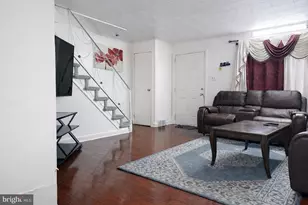 85 S Harwood Ave, Upper Darby, PA 19082 - Photo 5