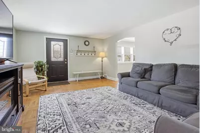 419 W Grays Avenue, Glenolden, PA 19036 - Photo 3