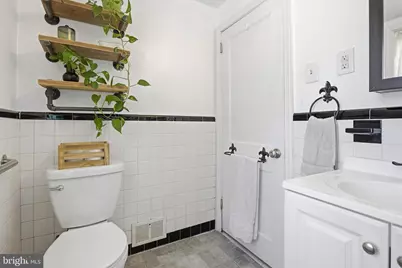 419 W Grays Avenue, Glenolden, PA 19036 - Photo 17