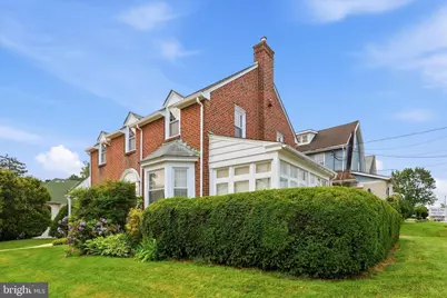 121 N Eagle Road, Havertown, PA 19083 - Photo 1