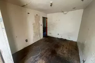 1037 McDowell Ave, Chester, PA 19013 - Photo 9