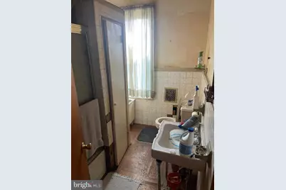 19 S 6th Street, Darby, PA 19023 - Photo 9