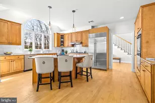 4 Greystone Cir, Newtown Square, PA 19073 - Photo 11