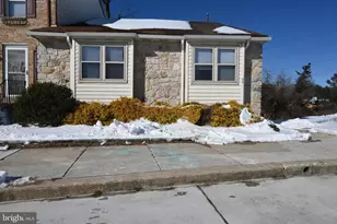 613 St Anthony Ln, Upper Darby, PA 19082 - Photo 1