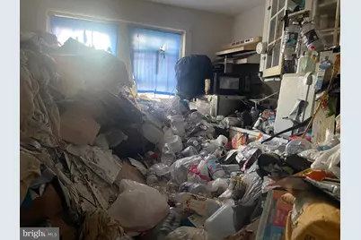 17 E Mowry Street, Chester, PA 19013 - Photo 5