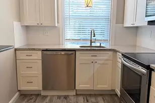 500 E Lancaster Ave, Wayne, PA 19087 - Photo 3