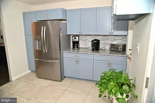 8102 Arlington Ave, Upper Darby, PA 19082 - Photo 13