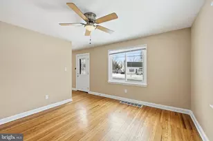 4201 Chandler Dr, Brookhaven, PA 19015 - Photo 9