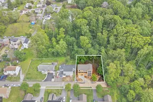 810 Maple Ln, Aston, PA 19014 - Photo 5