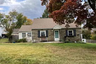 51 Bunting Ln, Aston, PA 19014 - Photo 1