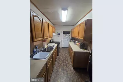 30 E Mowry Street, Chester, PA 19013 - Photo 5