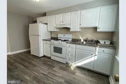 2205 E Darby Road #SECOND FLOOR, Havertown, PA 19083 - Photo 7