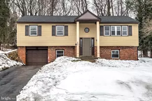 333 Golf Hills Rd, Havertown, PA 19083 - Photo 1